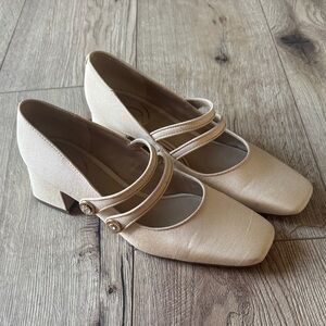 Sam Edelman Cream Block Heel Shoes